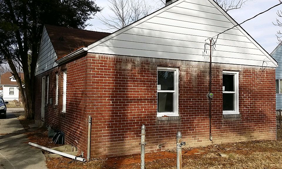 2nd image of 3325 N Euclid Ave