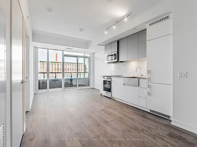 270 Dufferin St #303 — Photo 4