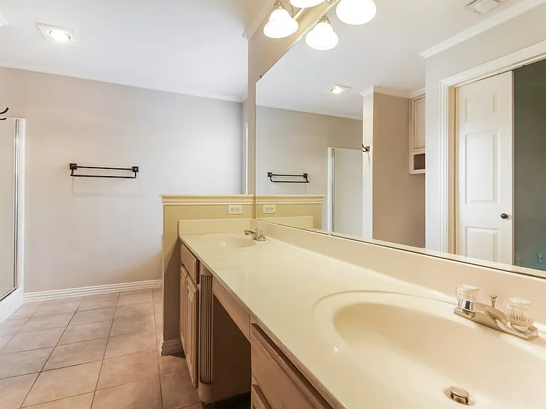 1 Charleston Ct — Photo 13