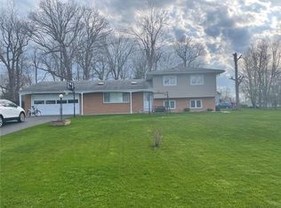 7 Blue Avocado Ln, Henrietta, NY 14467