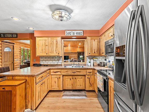 3rd image of 1261 Gavin Rd