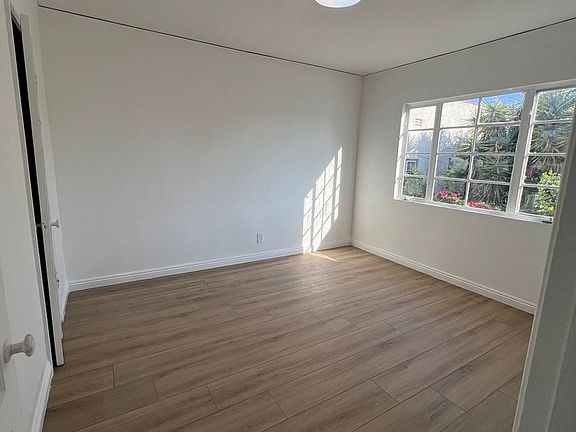 3rd image of 2807 Saint George St #2819-1