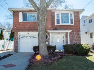 32 Ismay St, Staten Island, NY 10314