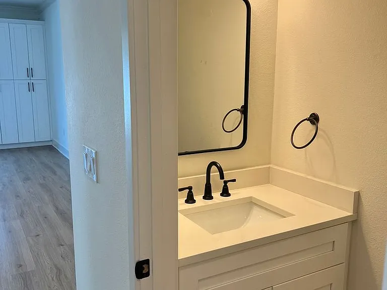 2610 E Clark St #1 — Photo 19