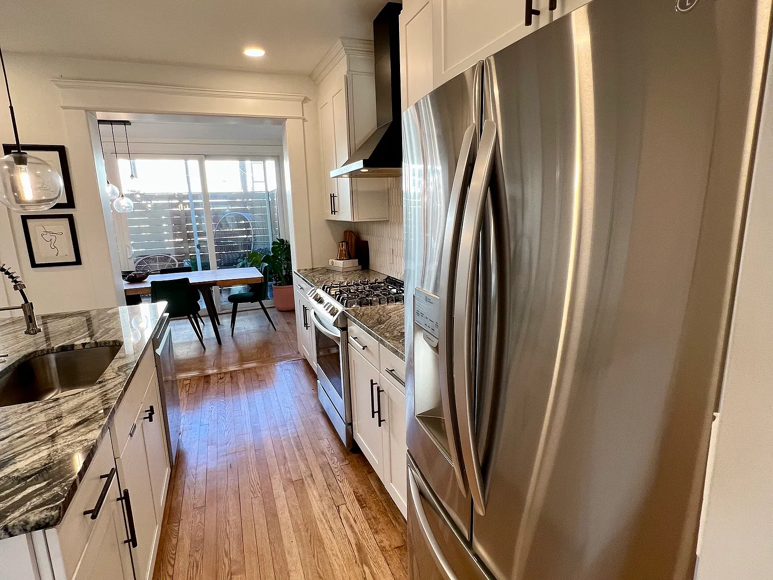 4 bed, 2.5 bath, 2150 sqft, $3,995 — Photo 4