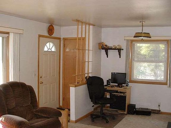 2nd image of 3828 5th Ave