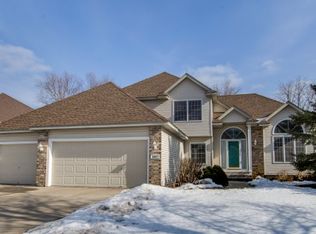 8067 Boulder Ridge Rd, Woodbury, MN 55125