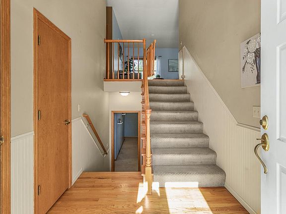 5th image of 13968 Yosemite Ave S