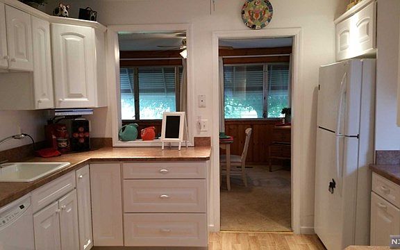 4th image of 73 Noel Dr