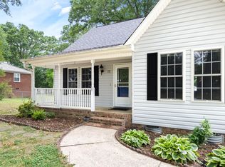111 N 6th St, Mebane, NC 27302
