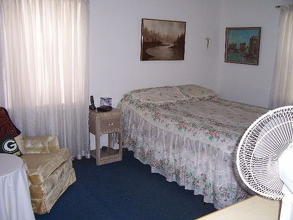 2nd image of 4109 Mesa Way