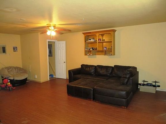 5th image of 113 Jessica Jane Ave