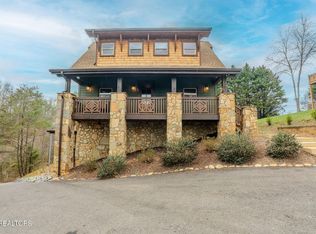615 Rainbow Rd, Sevierville, TN 37862