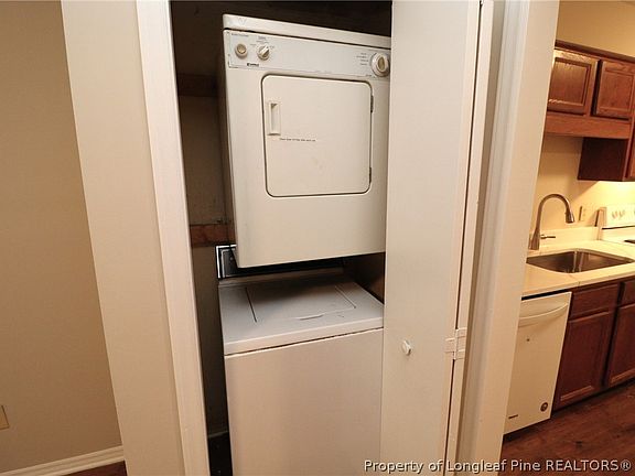 5th image of 3905 Lexington Dr APT A