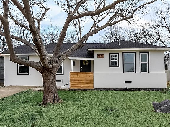 2nd image of 2028 Sherwood Dr