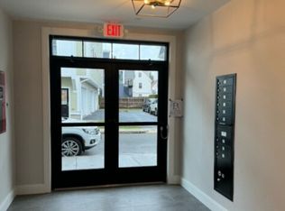 155 Everett St #302, Boston, MA 02128