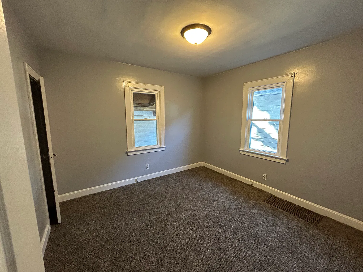 2 bed, 720 sqft, $925 — Photo 4