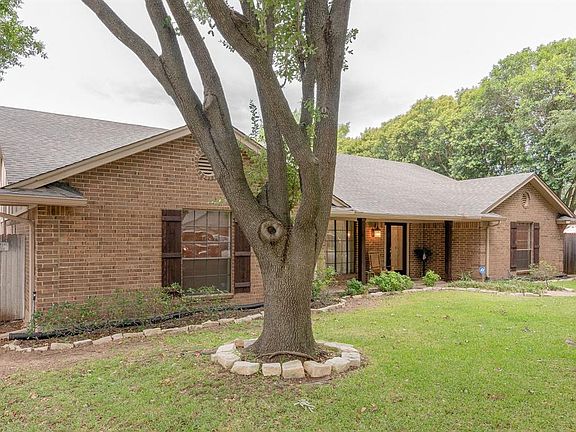 3rd image of 4404 Squire Ct