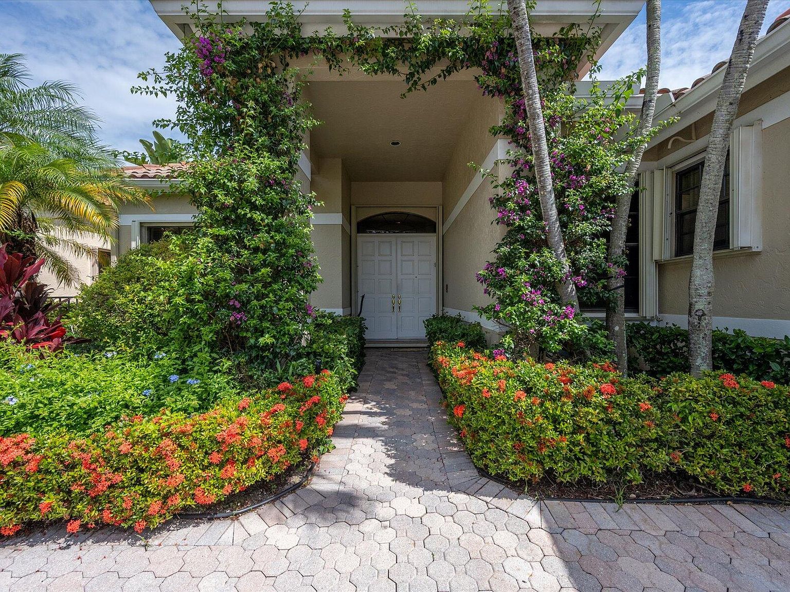 10096 Dover Carriage Ln