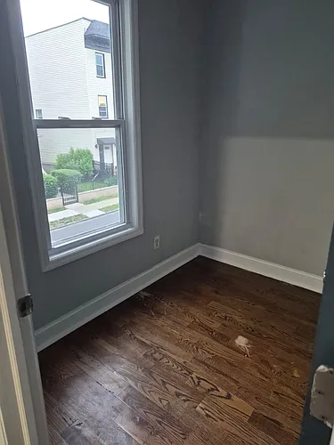 8 William St Photo 1