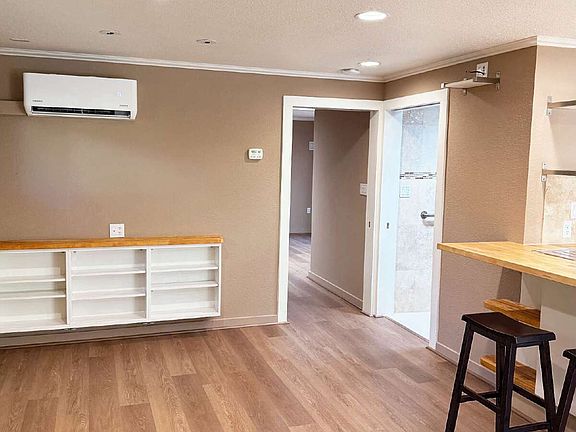 5th image of 225 Orchard Ave