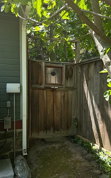 372 Iowa St — Photo 3
