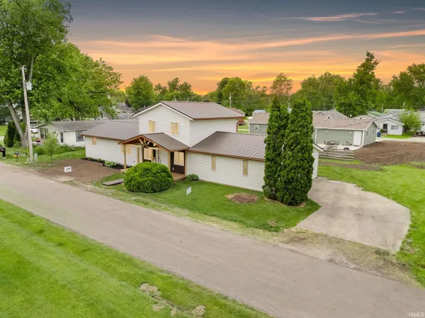 7620 W Scheilder Dr, Warsaw, IN 46582