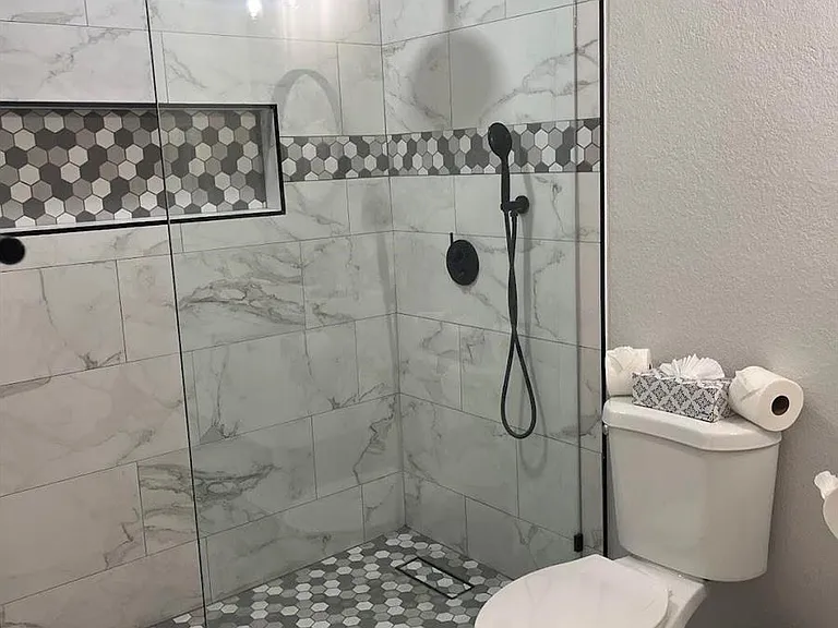 1910 Belmont Pl — Photo 13