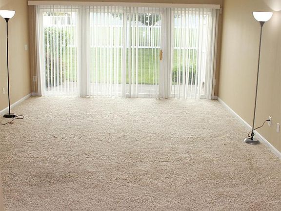 4th image of 4027 Twin Lakes Cir