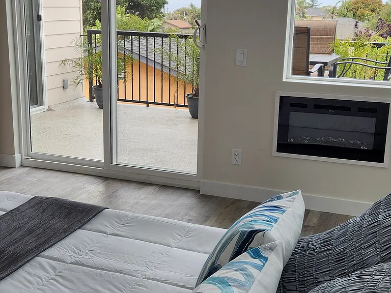 1296 Saratoga Ave — Photo 14