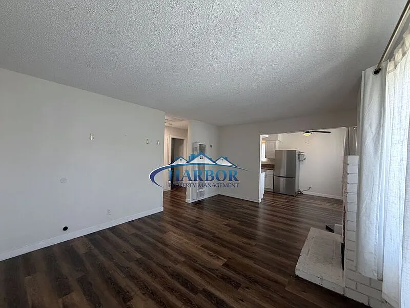 2 bed, 1.0 bath, $2,250 — Photo 3
