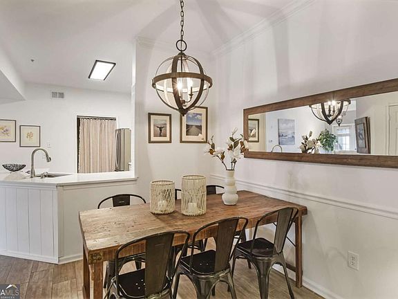 3rd image of 1704 Frederica Rd APT 701