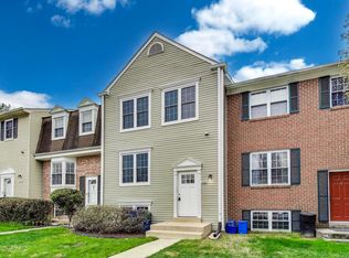 1085 Copperstone Ct, Rockville, MD 20852