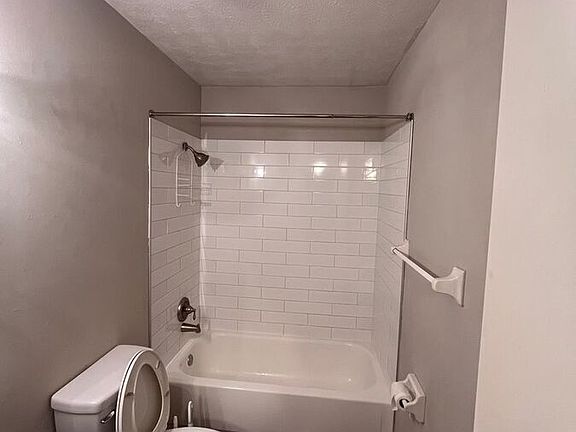 5th image of 346 E 13th Ave APT A