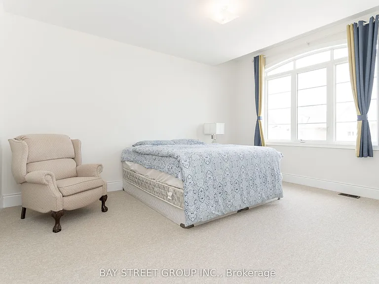 67 Nave St — Photo 32