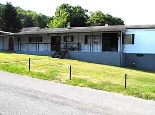 137 1/2 Wolfe Aly, Philippi, WV 26416