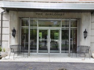 18975 Van Aken Blvd APT 207, Shaker Heights, OH