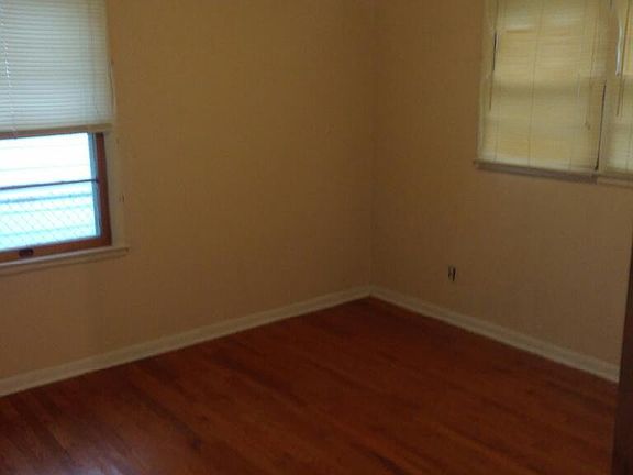 5th image of 2144 NW Ozmun Ave