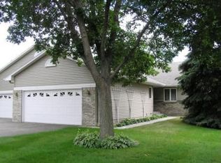 712 W 4th St, Monticello, MN 55362