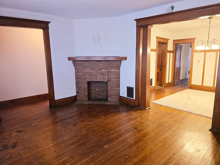1829 Hertel Ave #1 — Photo 17