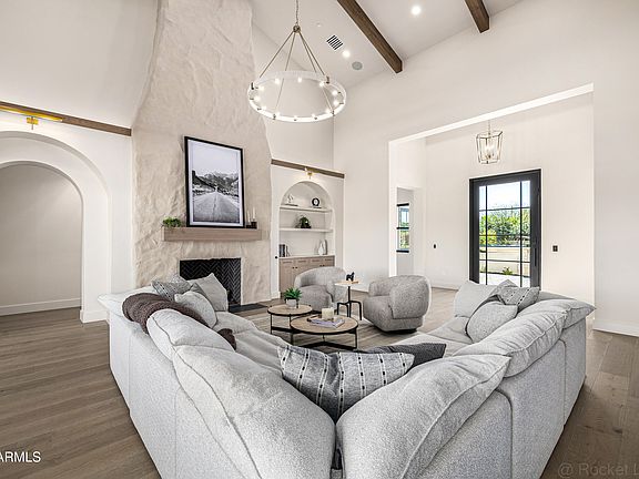 4th image of 4224 E DESERT COVE Avenue
