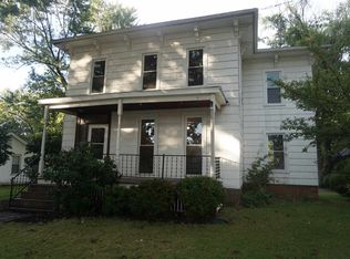 318 Pekin St, Lincoln, IL 62656