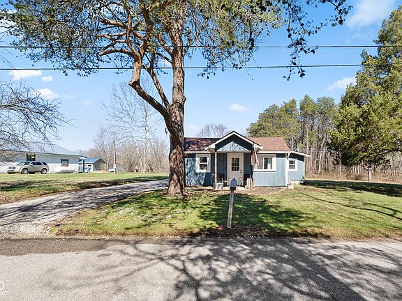 2nd image of 84 E Fruitdale Rd