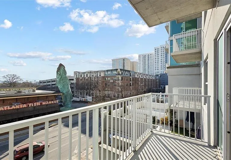 250 Pharr Rd #313 — Photo 9