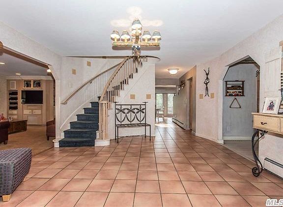 4th image of 9 Claverton Ct