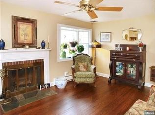 573 Bogert Rd, River Edge, NJ 07661