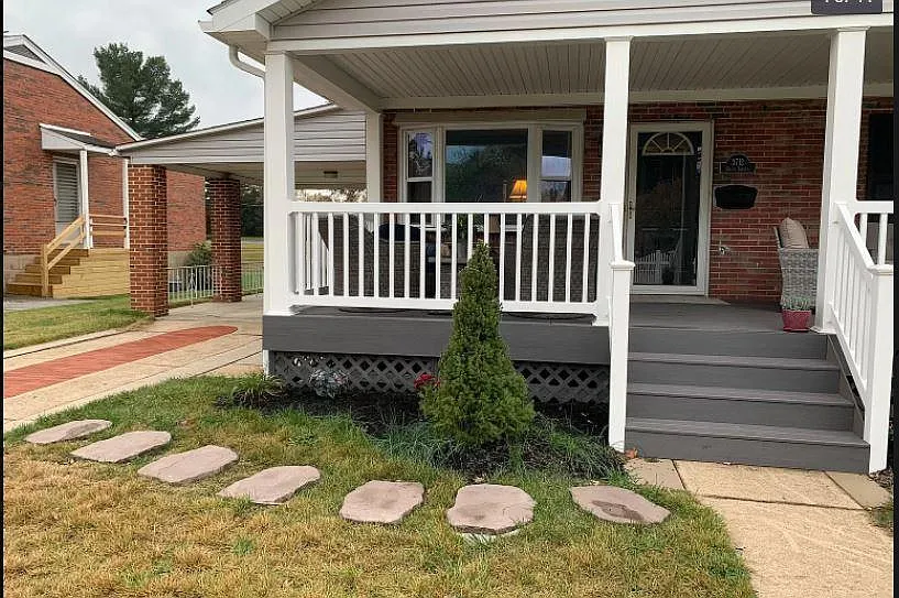 3 bed, 2240 sqft, $1,995 — Photo 2