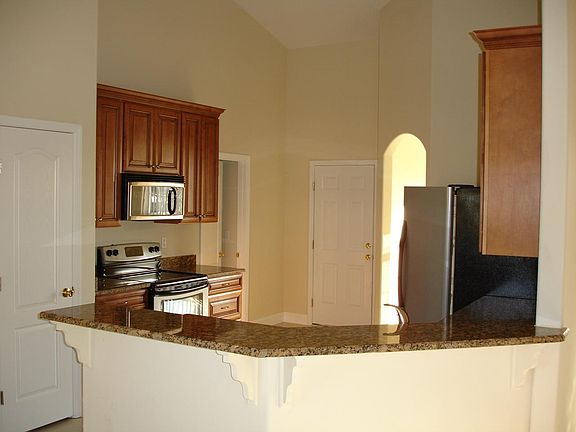5th image of 815 Lake Shore Dr