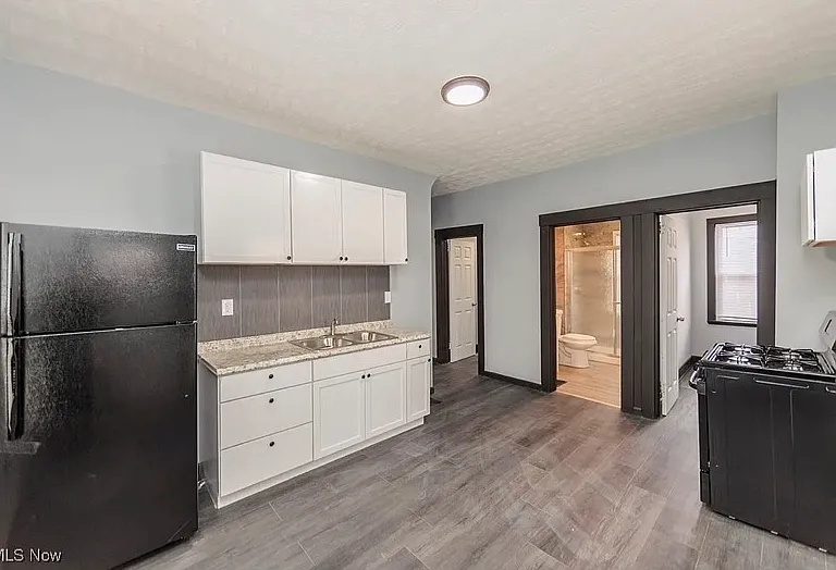 1431 Rowley Ave #1 — Photo 13