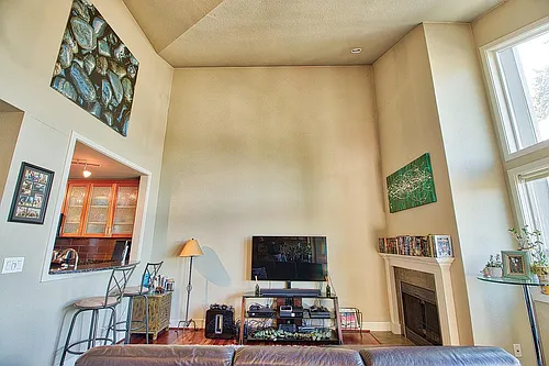 8980 Redmond Woodinville Rd NE #302 Photo 1